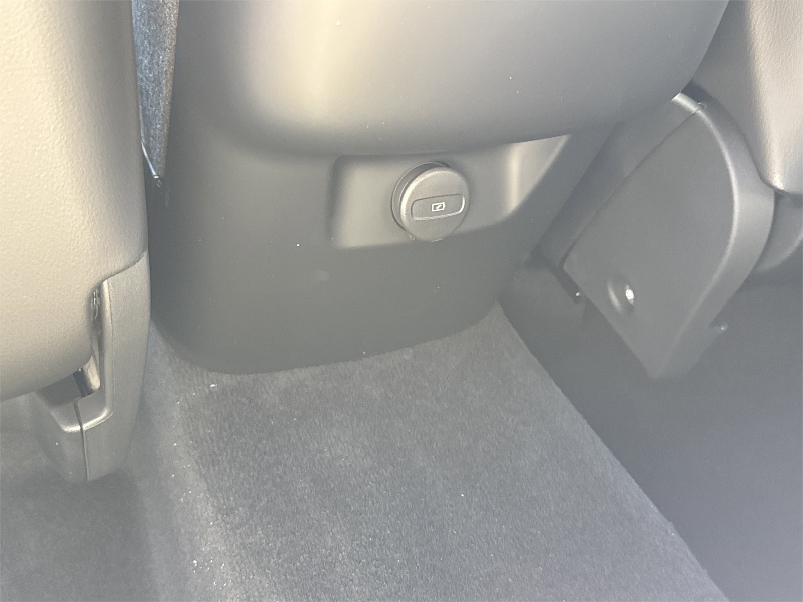 2026 Volvo XC90 Plus - Photo 16