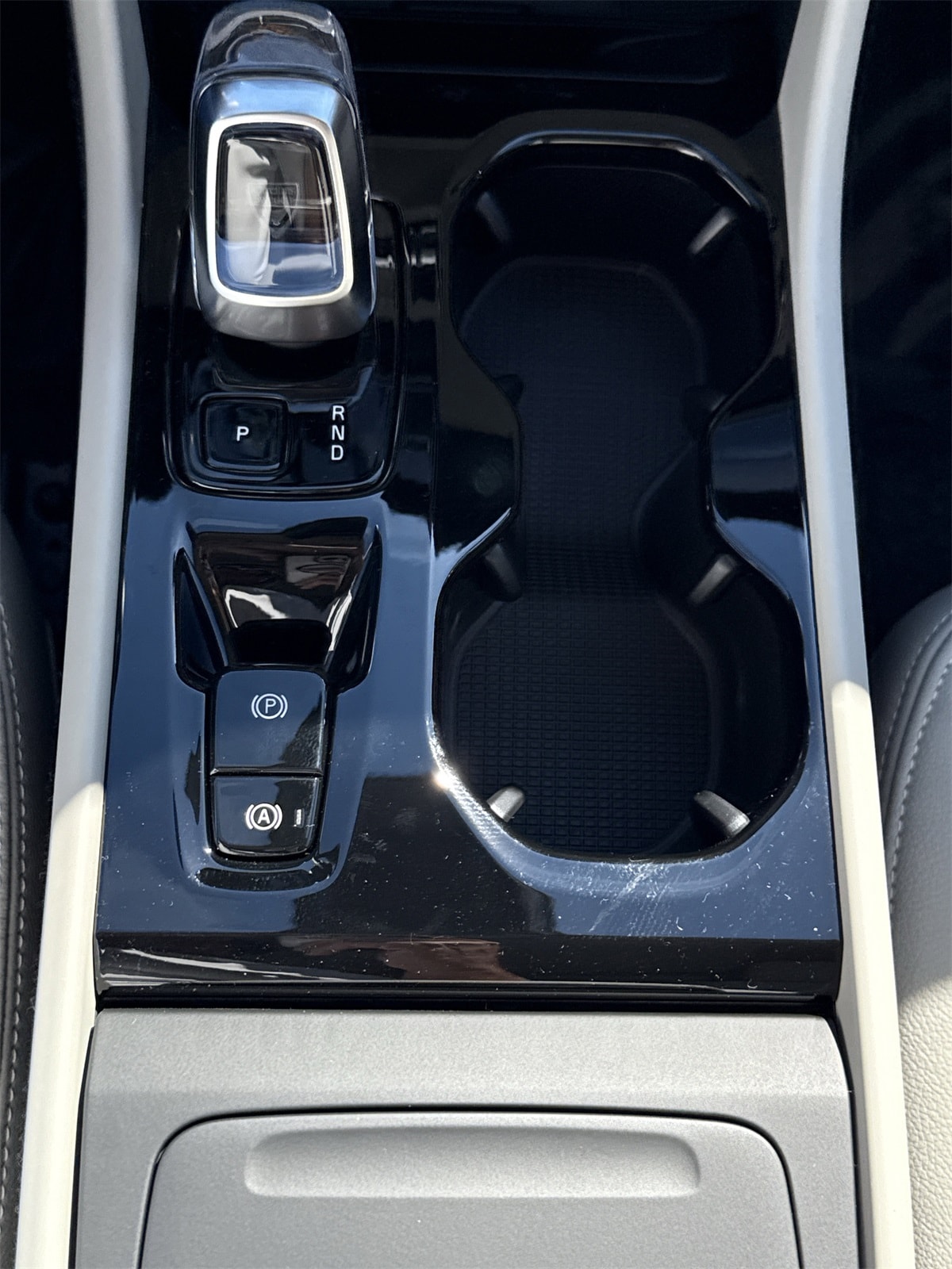 2026 Volvo XC40 Plus - Photo 28