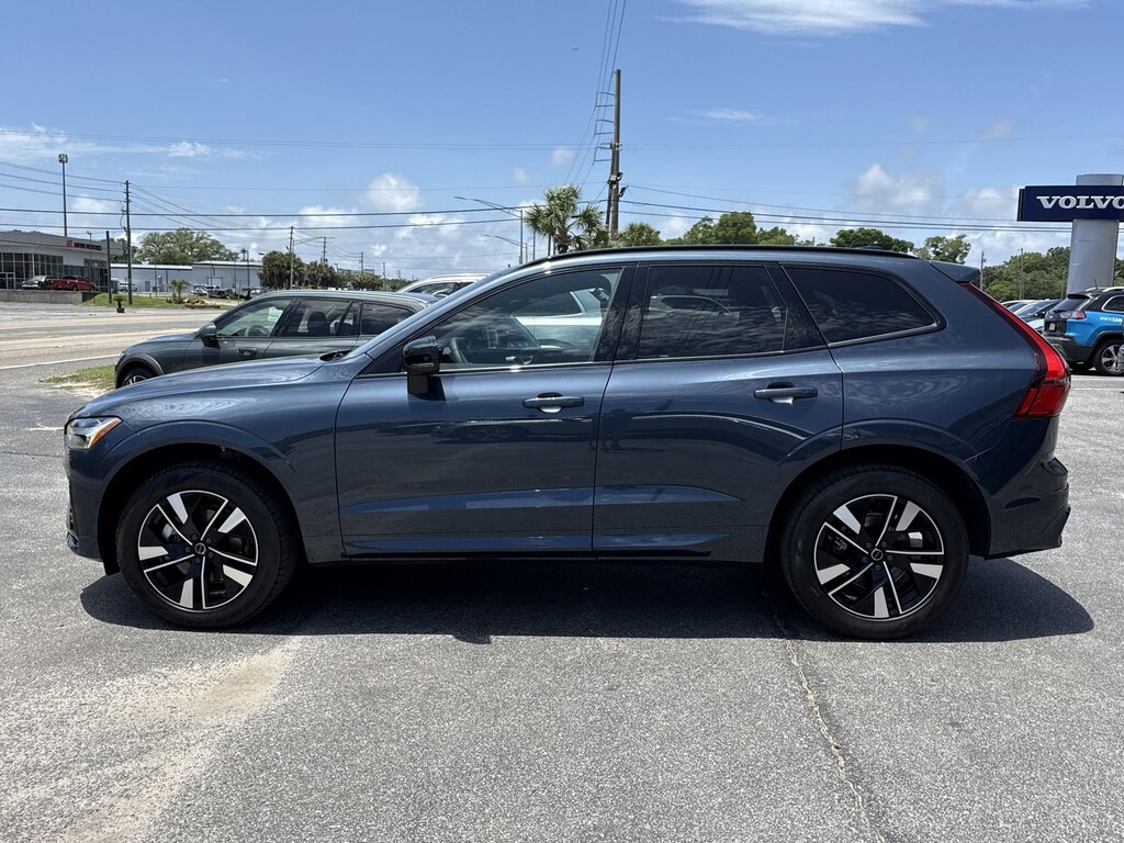 New 2026 Volvo XC60 B5 Core SUV