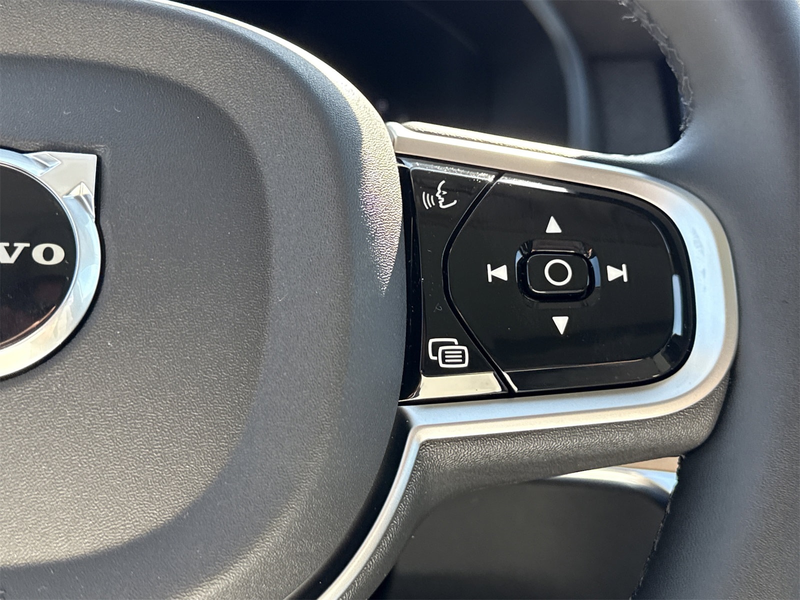 2026 Volvo XC90 Plus - Photo 24