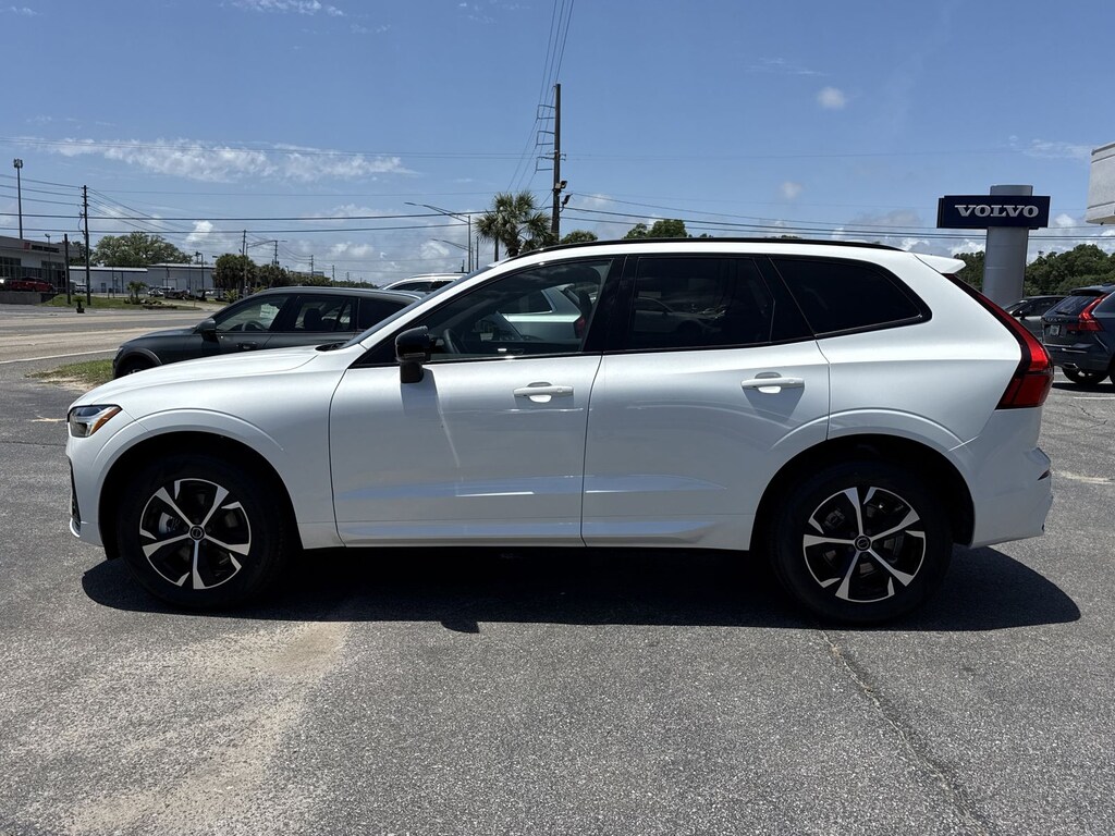 New 2026 Volvo XC60 B5 Core SUV