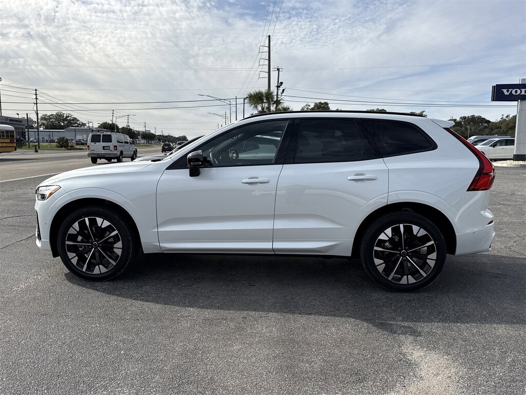New 2026 Volvo XC60 B5 Plus SUV