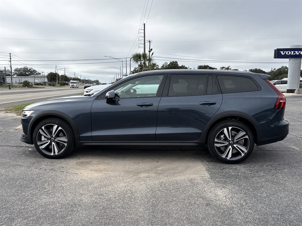 New 2026 Volvo V60 Cross Country B5 Plus Wagon