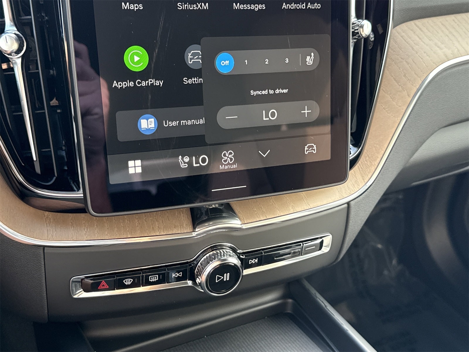 2026 Volvo XC60 Plus - Photo 28