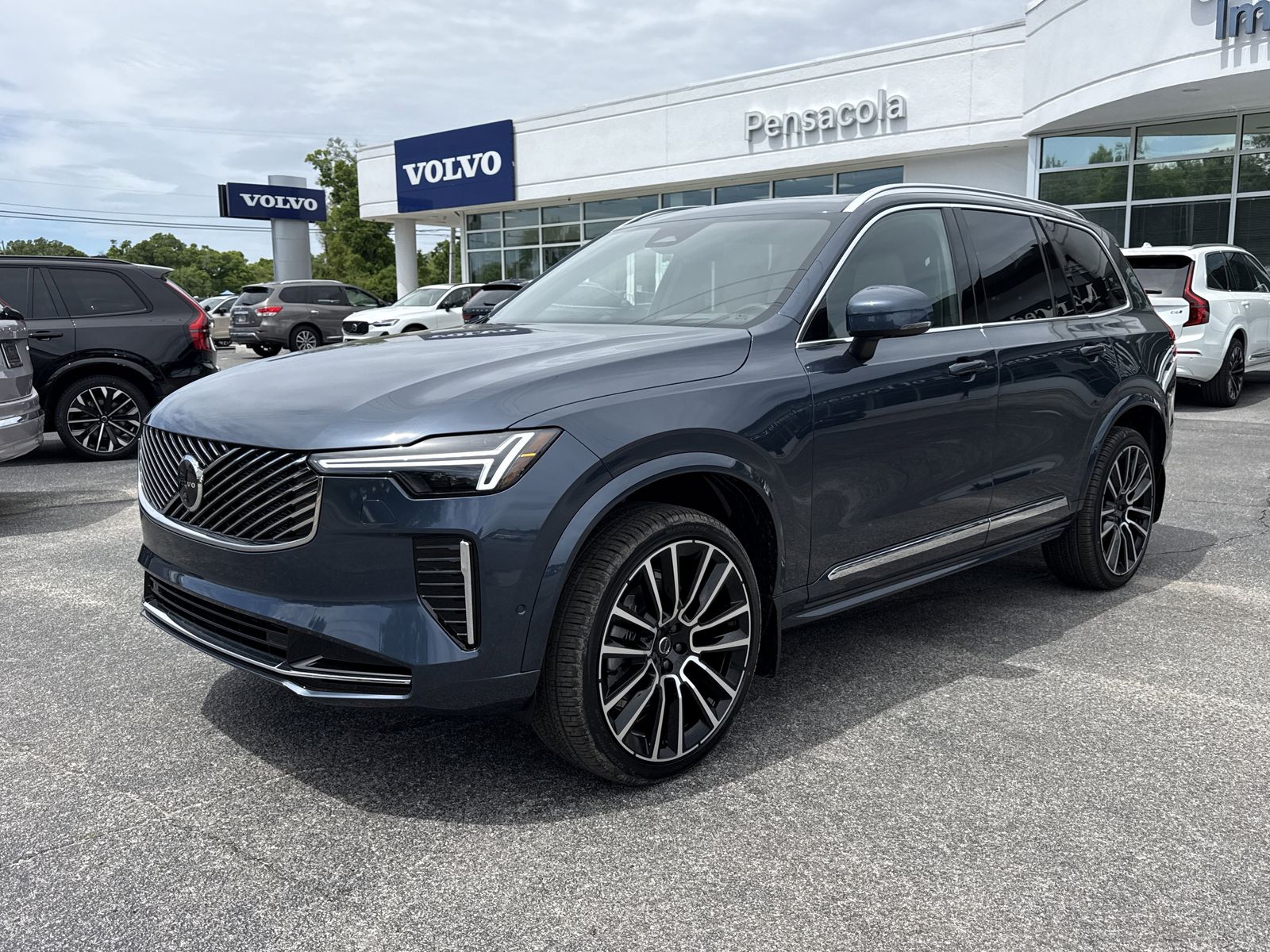 2026 Volvo XC90 B6 Ultra Bright 7-Seater 4WD's photo