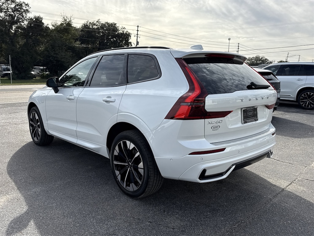 New 2026 Volvo XC60 plug-in hybrid T8 Plus SUV