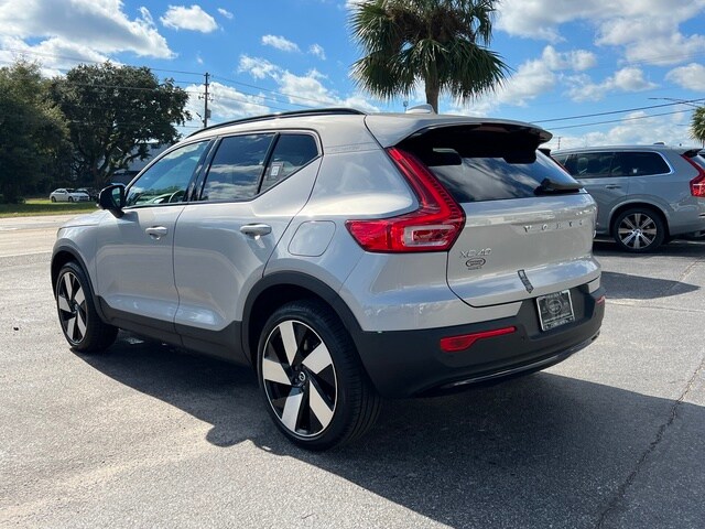 2024 Volvo XC40 Recharge Plus photo 3