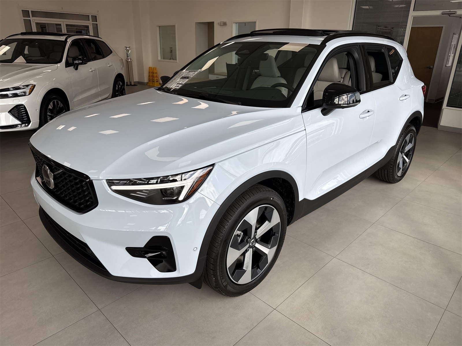 2026 Volvo XC40 SUV 