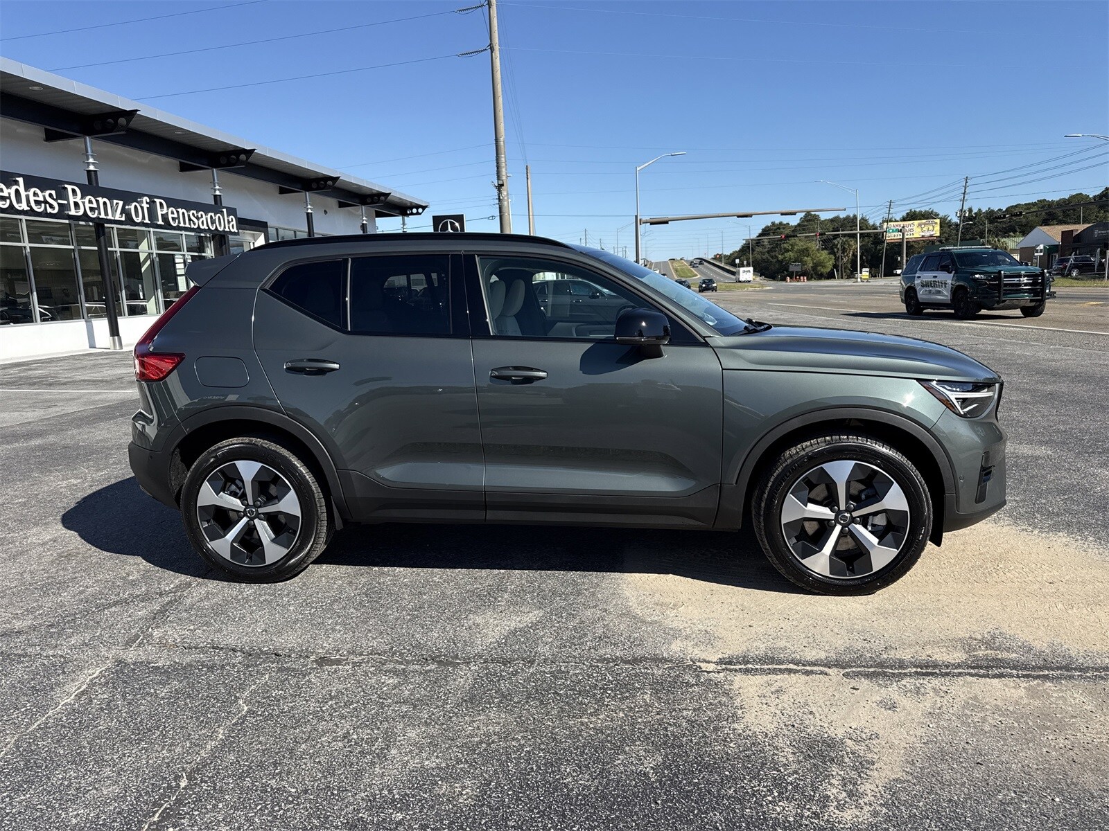 2026 Volvo XC40 Plus - Photo 6