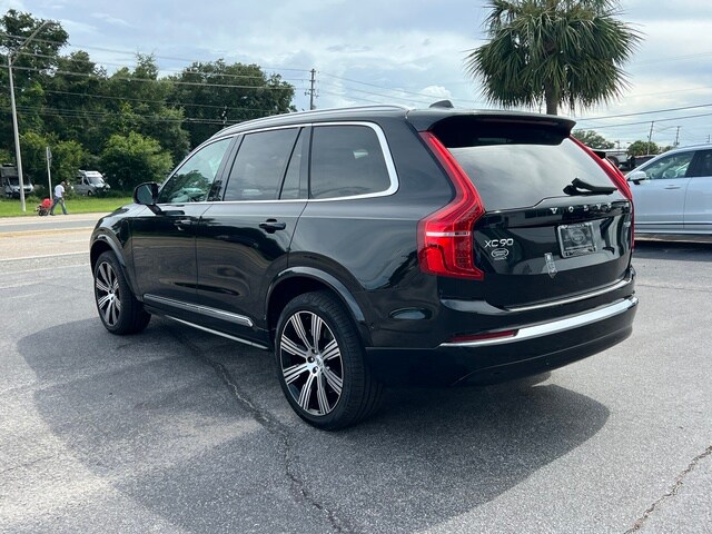 2025 Volvo XC90 T8 Plus photo 3