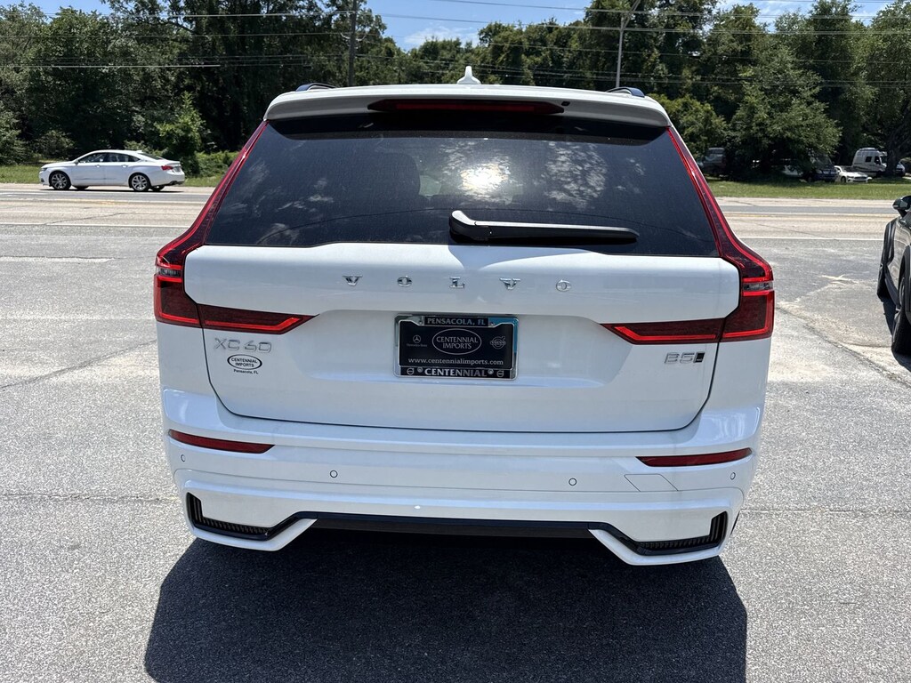 New 2026 Volvo XC60 B5 Core SUV