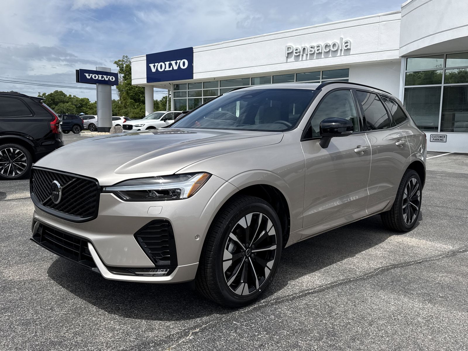 Bright Dusk 2026 Volvo XC60 B5 Plus AWD SUV / Crossover All-Wheel Drive 8-Speed Automatic