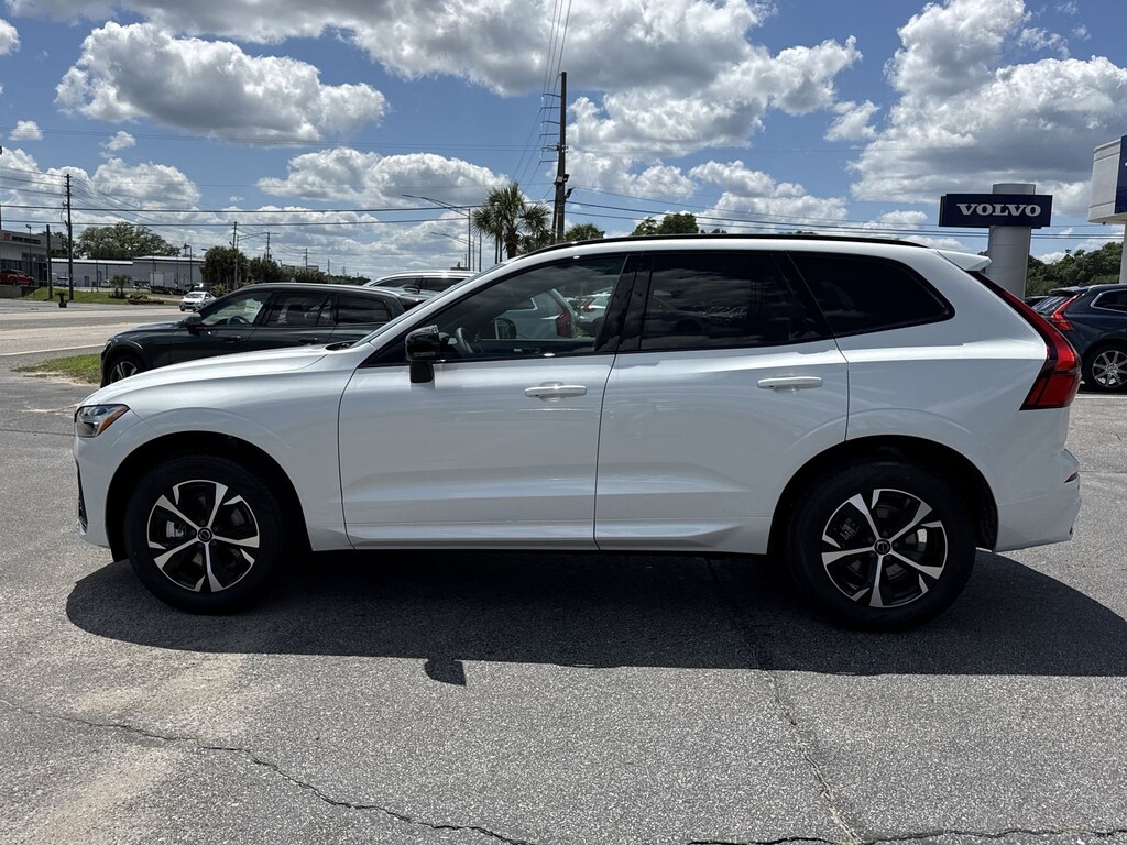 New 2026 Volvo XC60 B5 Core SUV