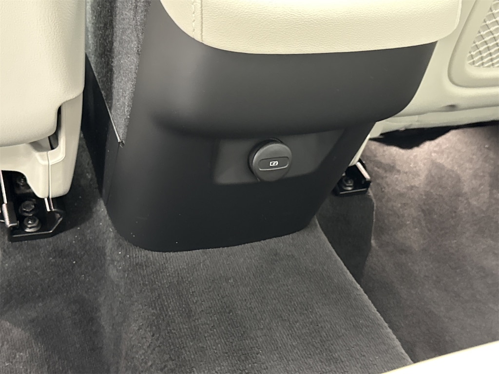 New 2026 Volvo XC90 B6 Ultra 7-Seater SUV