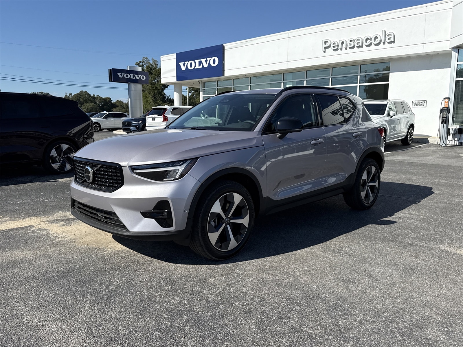 2026 Volvo XC40 Plus