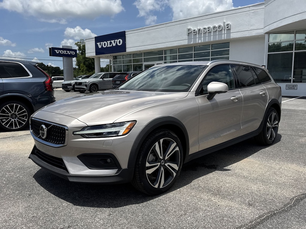 New 2026 Volvo V60 Cross Country B5 Plus Wagon