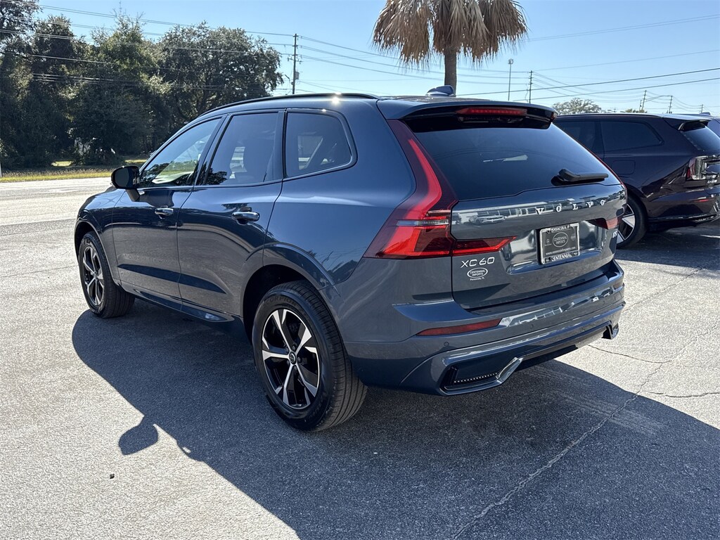 New 2026 Volvo XC60 B5 Core SUV