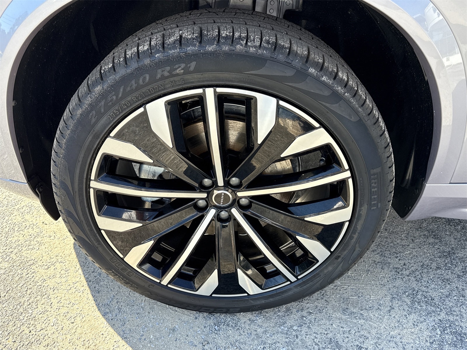 2026 Volvo XC90 Plus - Photo 9