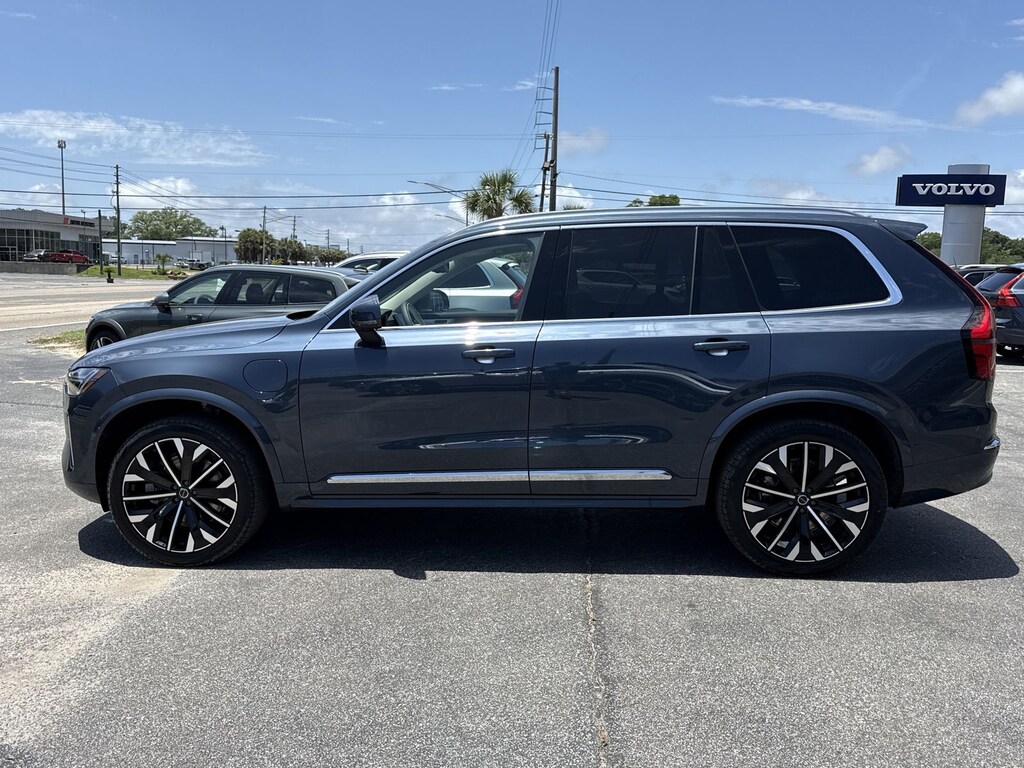 New 2026 Volvo XC90 plug-in hybrid T8 Ultra 7-Seater SUV