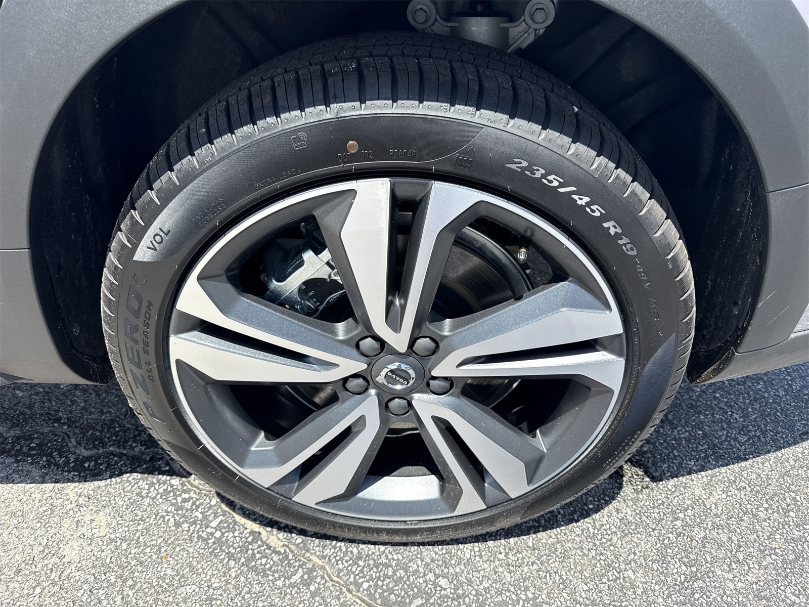 2026 Volvo V60 Cross Country Plus - Photo 9