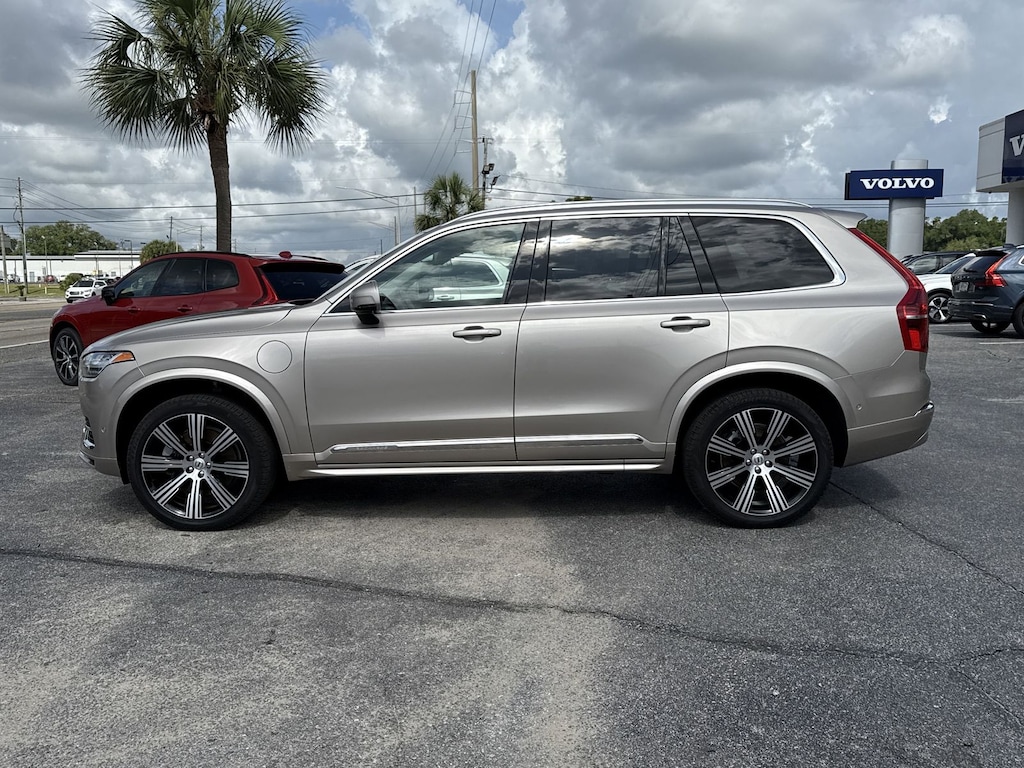 Used 2024 Volvo XC90 plug-in hybrid T8 Plus 6-Seater SUV
