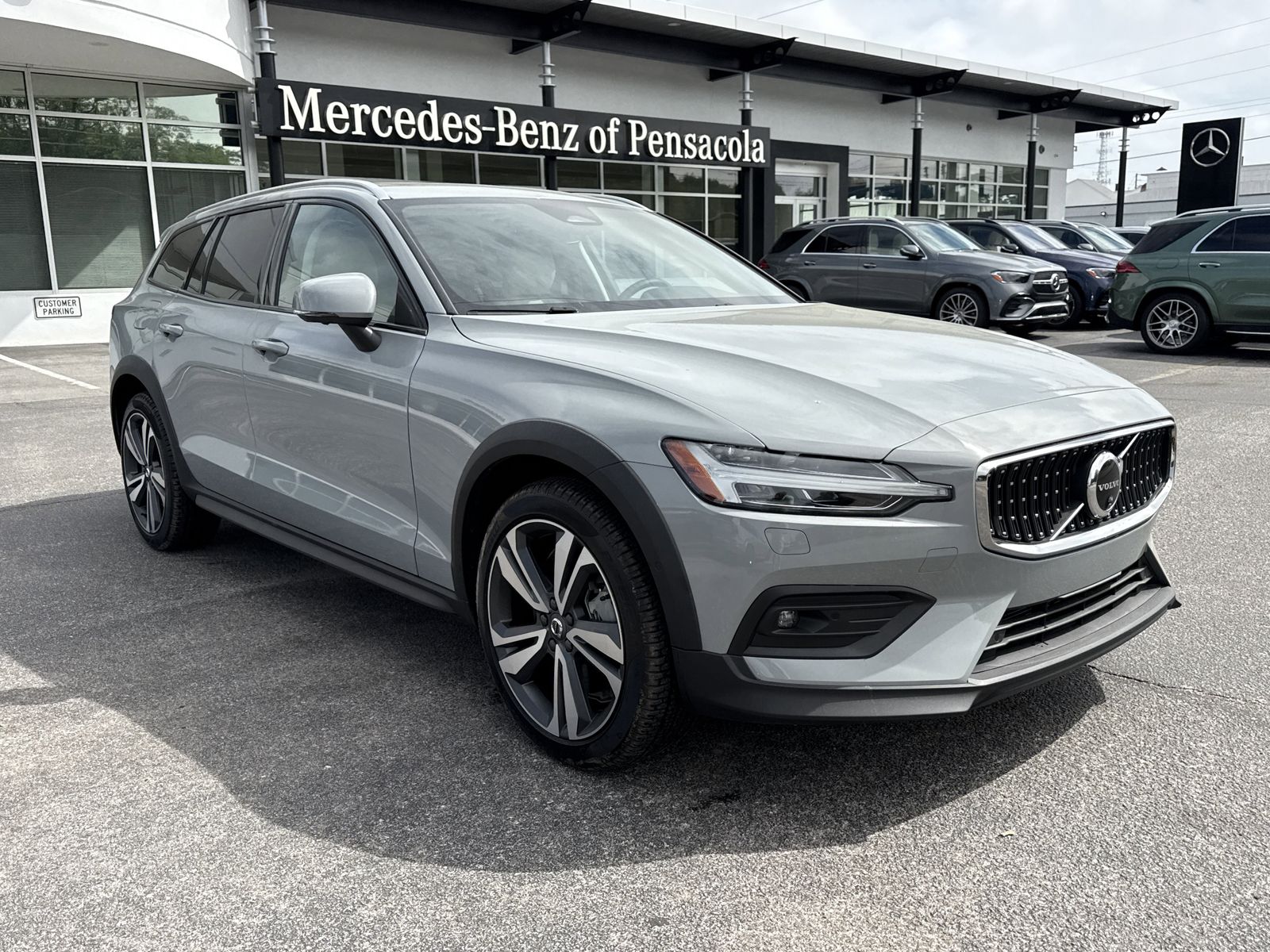 2026 Volvo V60 Cross Country Plus - Photo 7