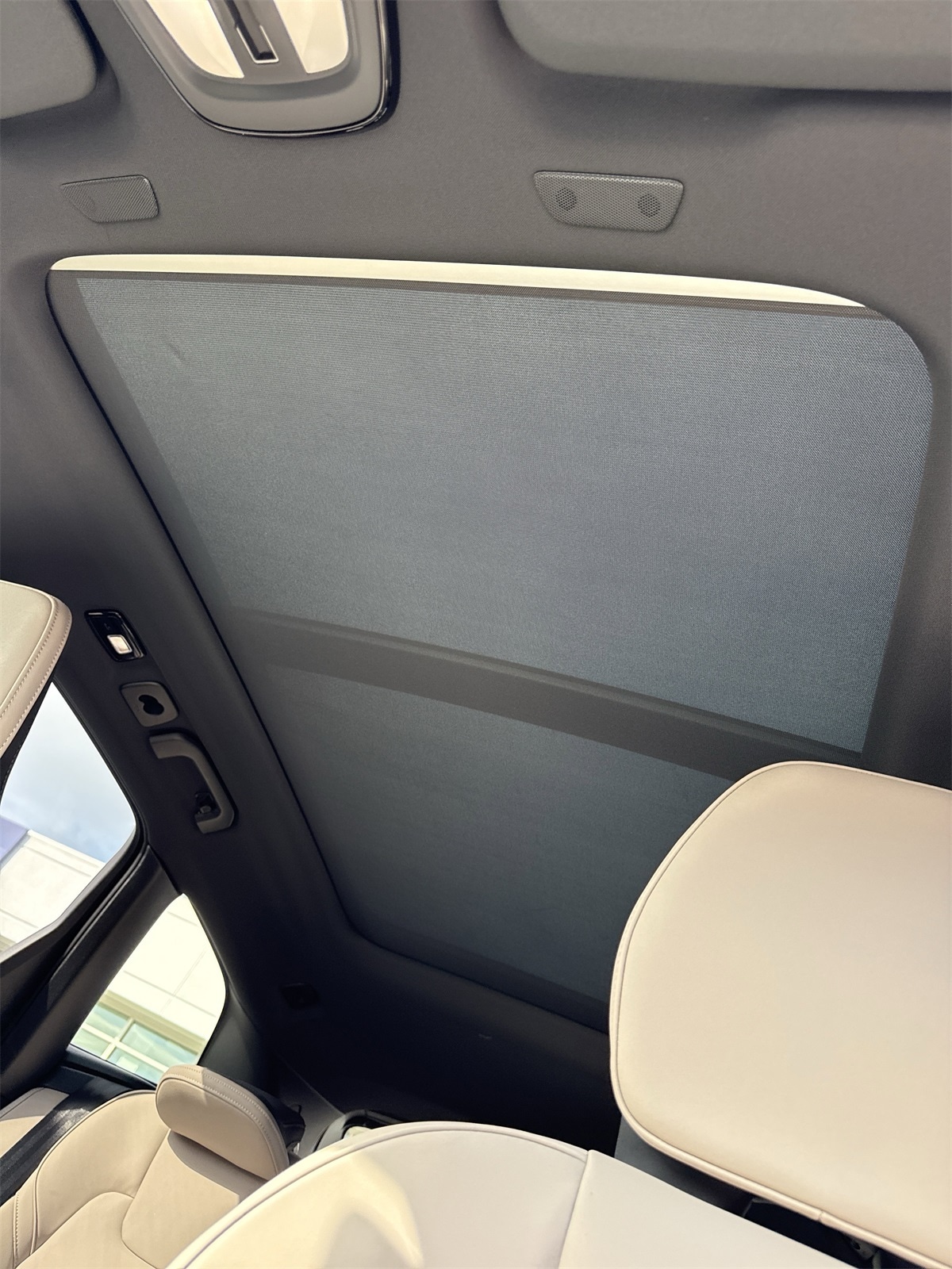 2026 Volvo XC60 Plus - Photo 17