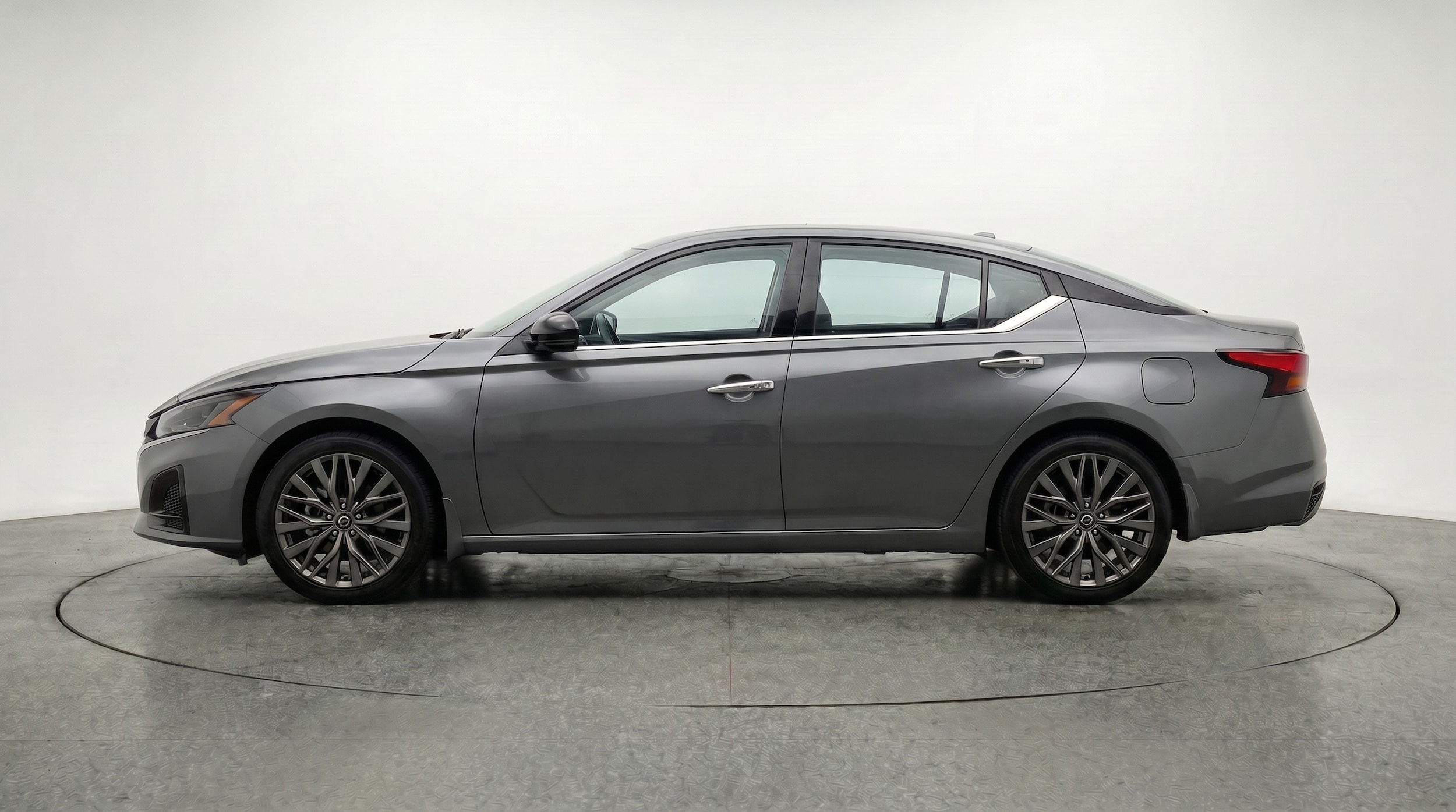Thumbnail: 2025 Nissan Altima - 4