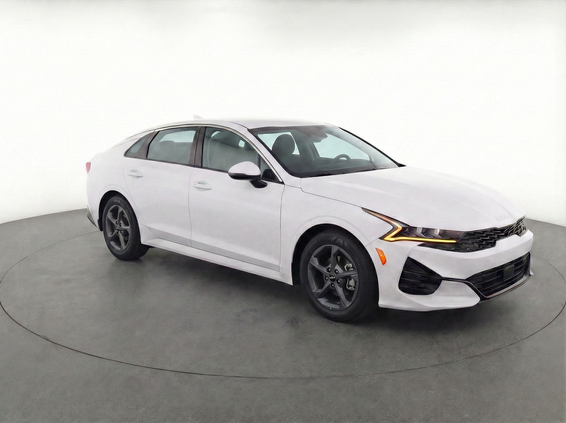 Thumbnail: 2025 Kia K4 - 1