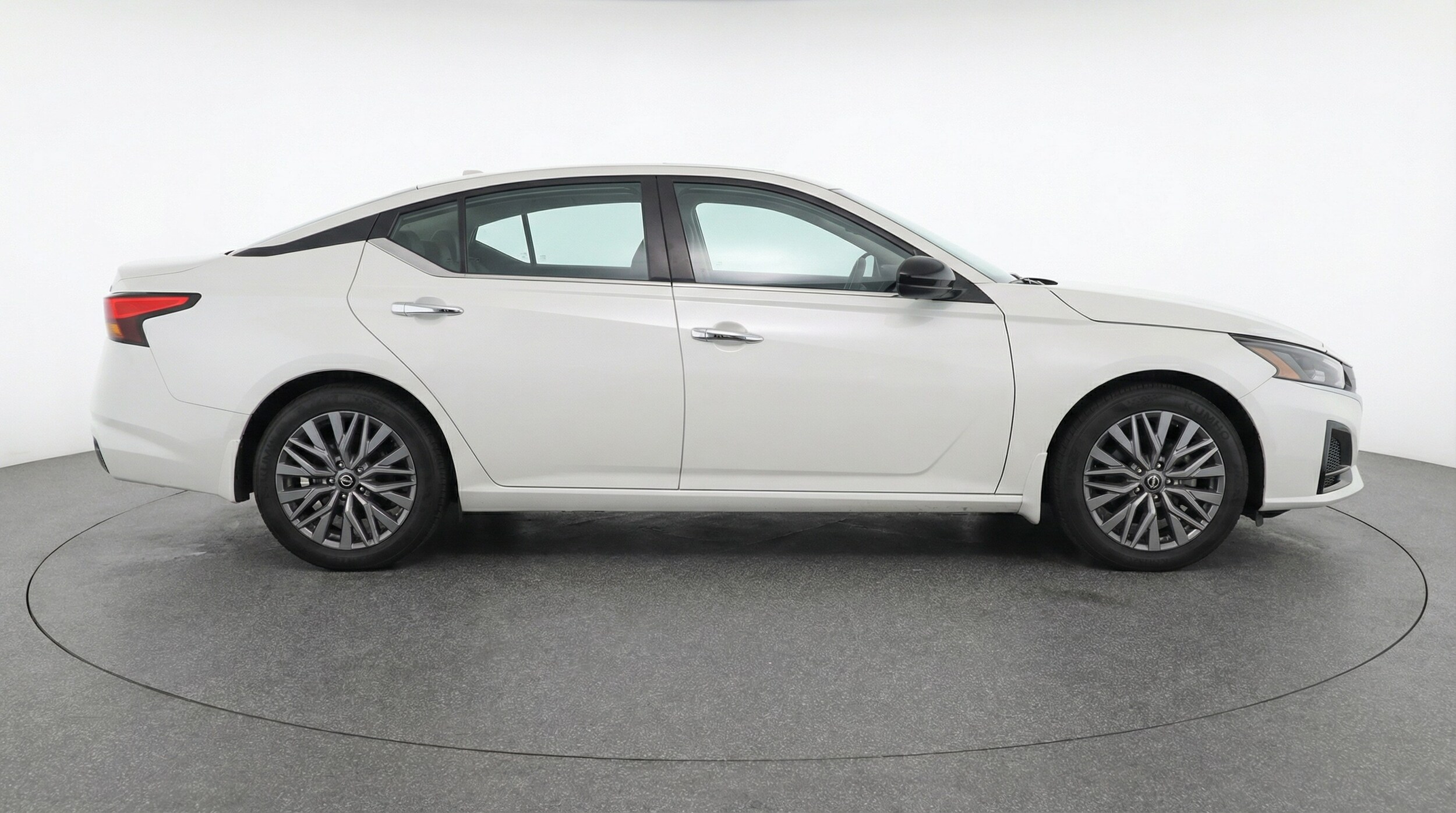 Thumbnail: 2025 Nissan Altima - 8