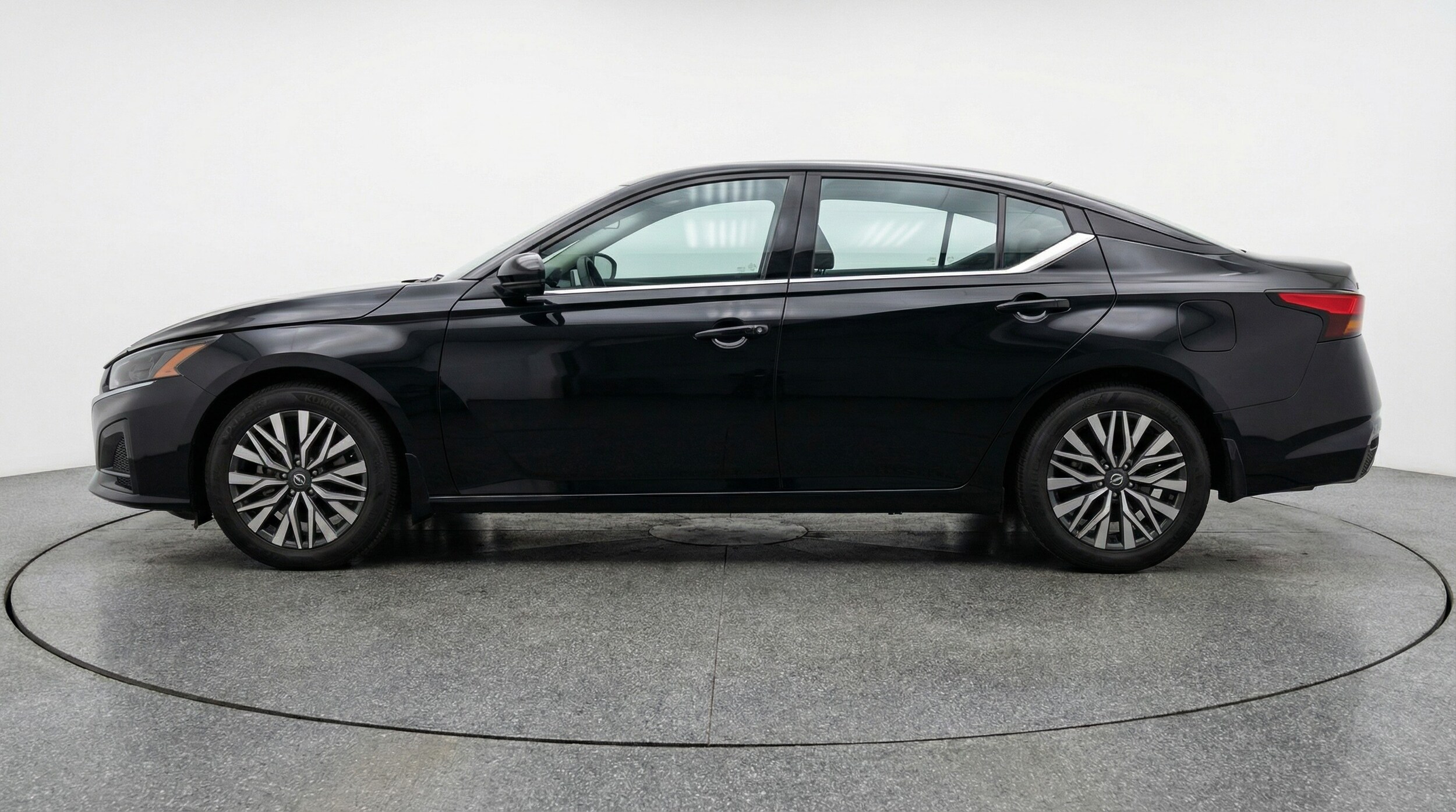 Thumbnail: 2025 Nissan Altima - 4