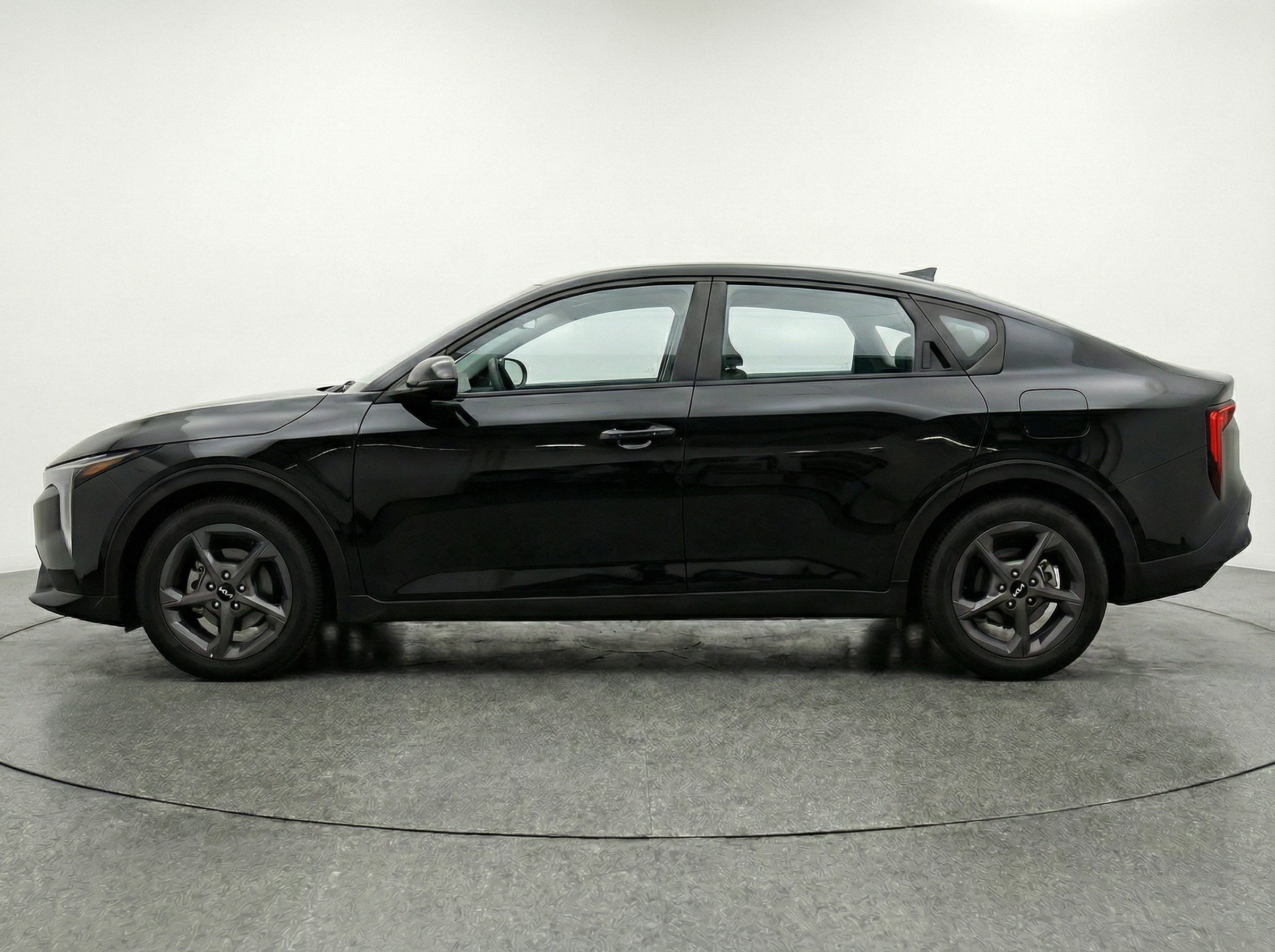 Thumbnail: 2025 Kia K4 - 4