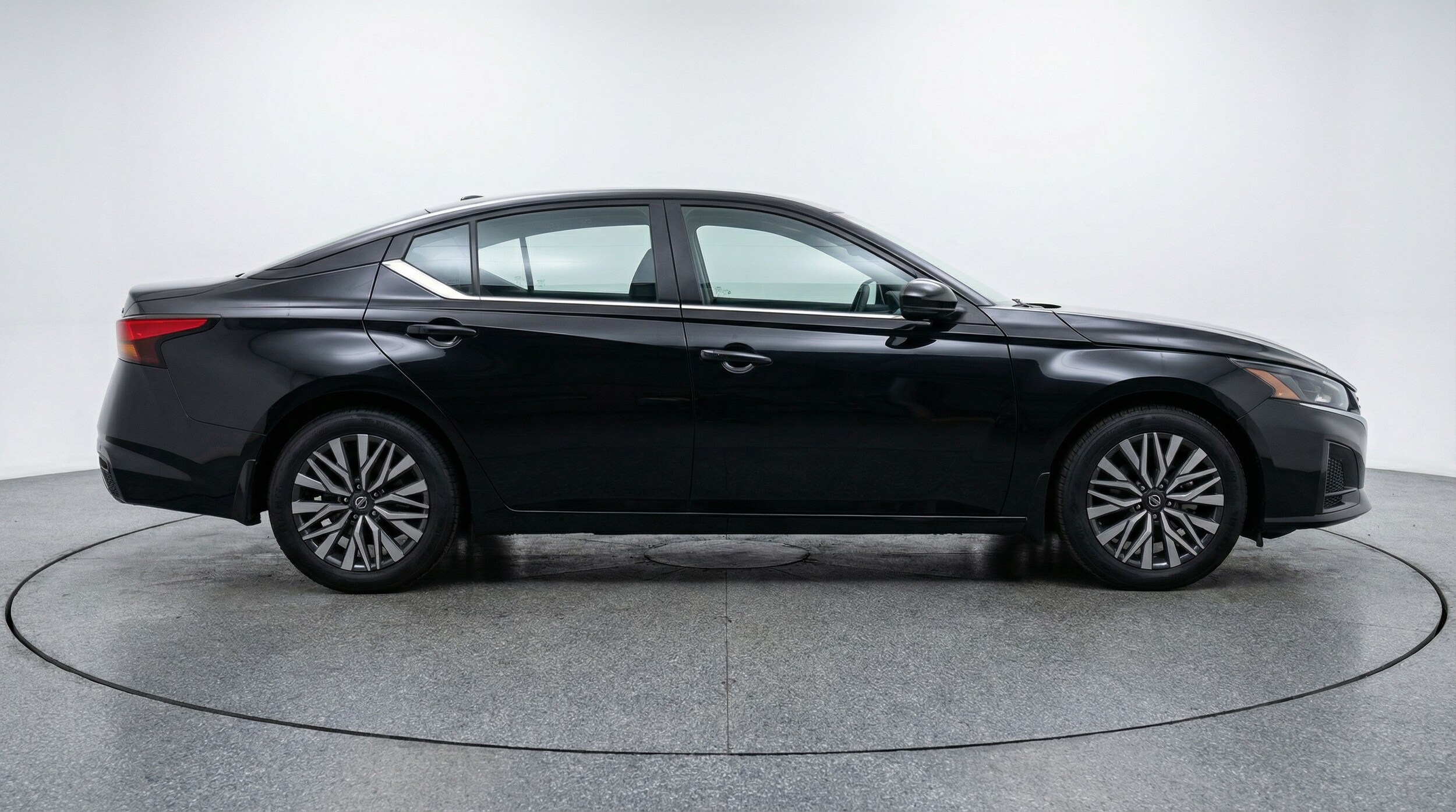 Thumbnail: 2025 Nissan Altima - 8