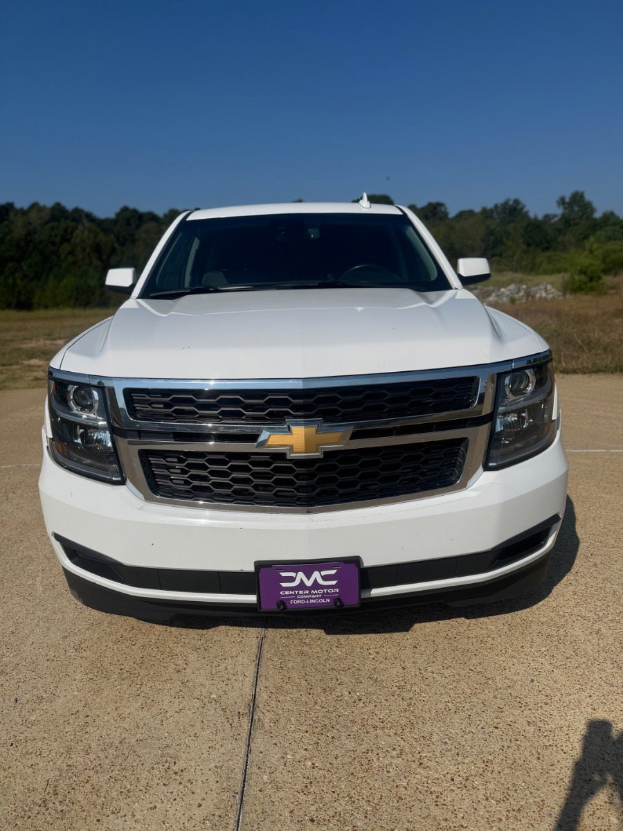 Used 2019 Chevrolet Suburban LT with VIN 1GNSCHKC3KR380205 for sale in Center, TX