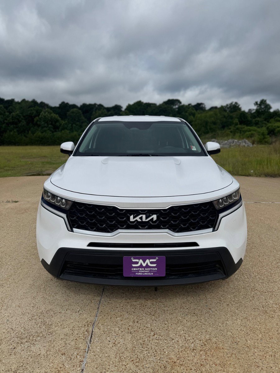 Used 2022 Kia Sorento LX with VIN 5XYRG4LC5NG103416 for sale in Center, TX