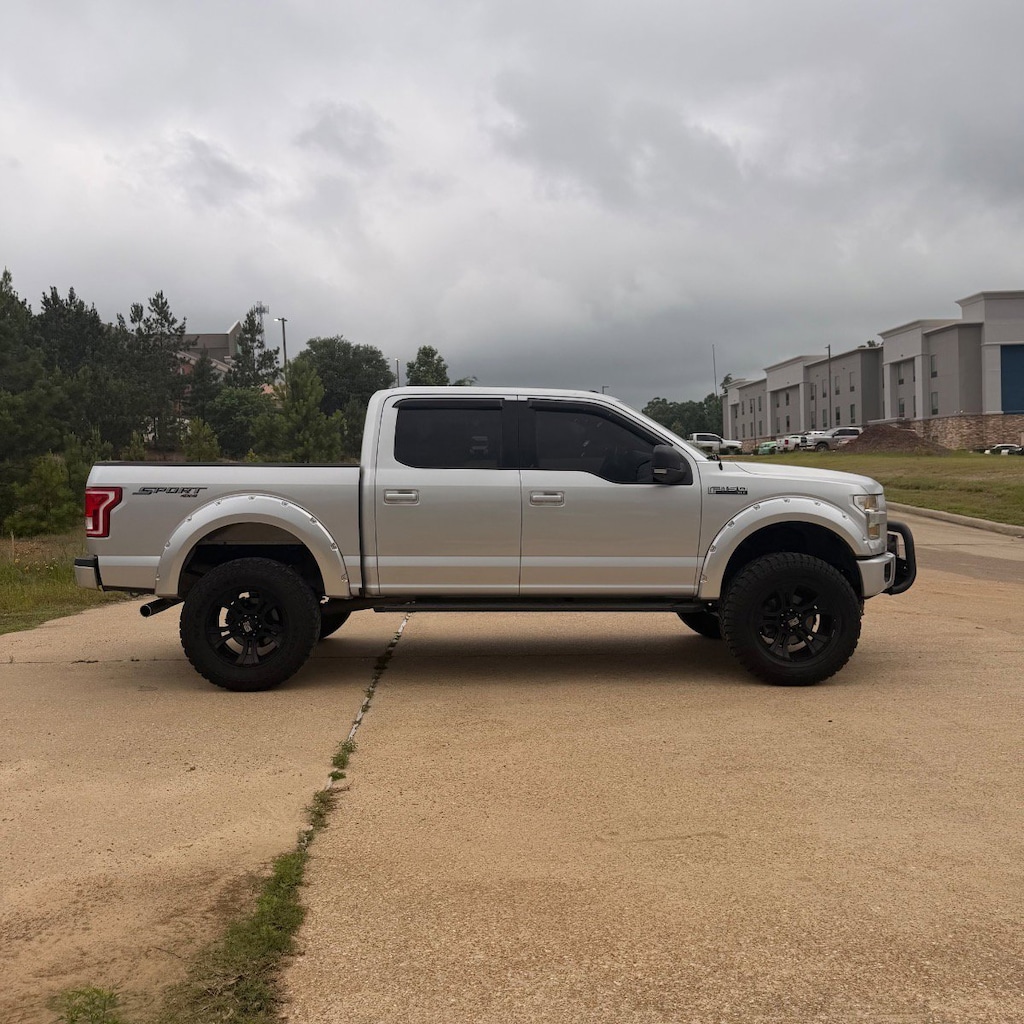 Used 2015 Ford F-150 XLT 4WD SuperCrew 145 XLT