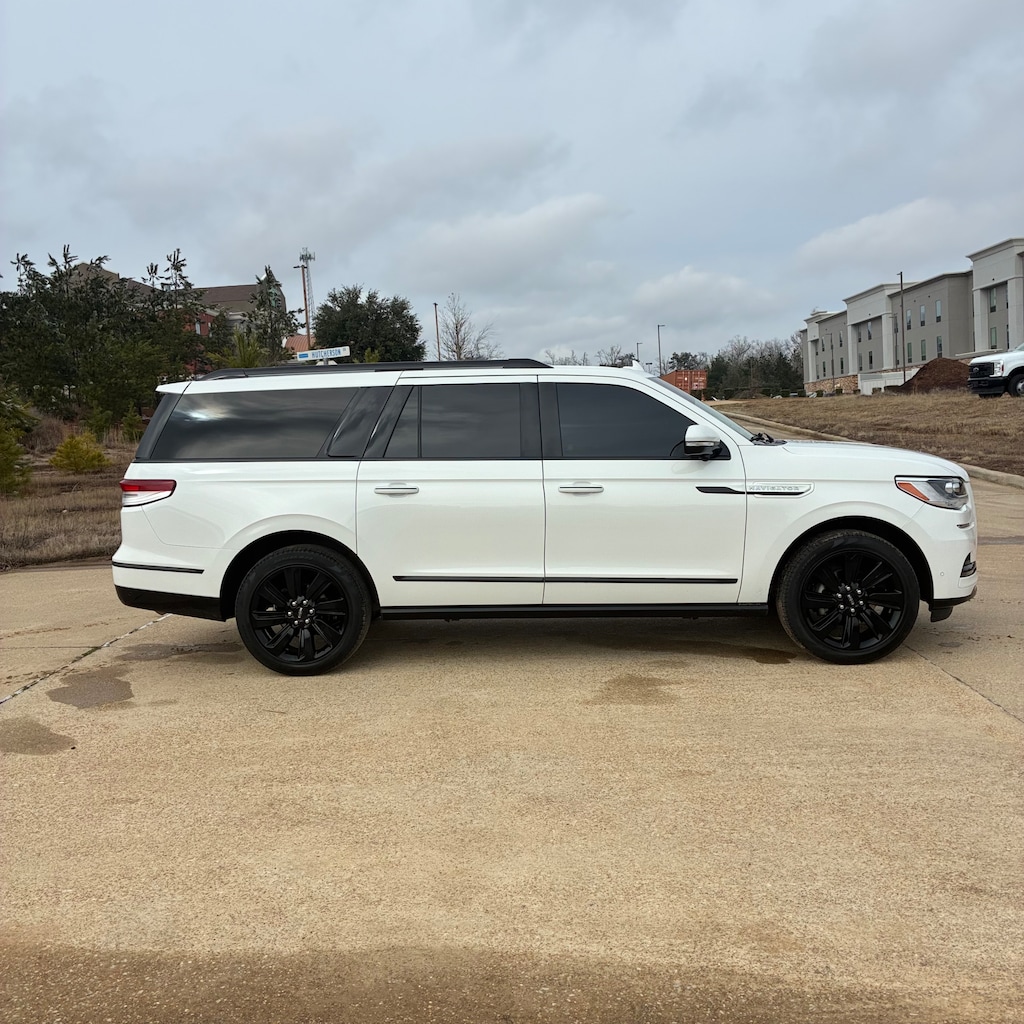 Used 2023 Lincoln Navigator L Reserve Reserve 4x4