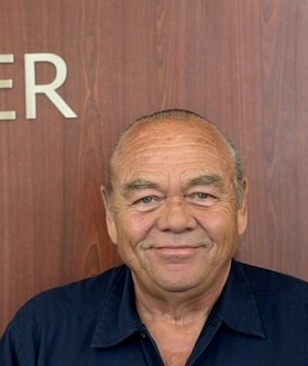 Staff member WARREN ( PROFESSOR ) SMITH from 5e17173944f6