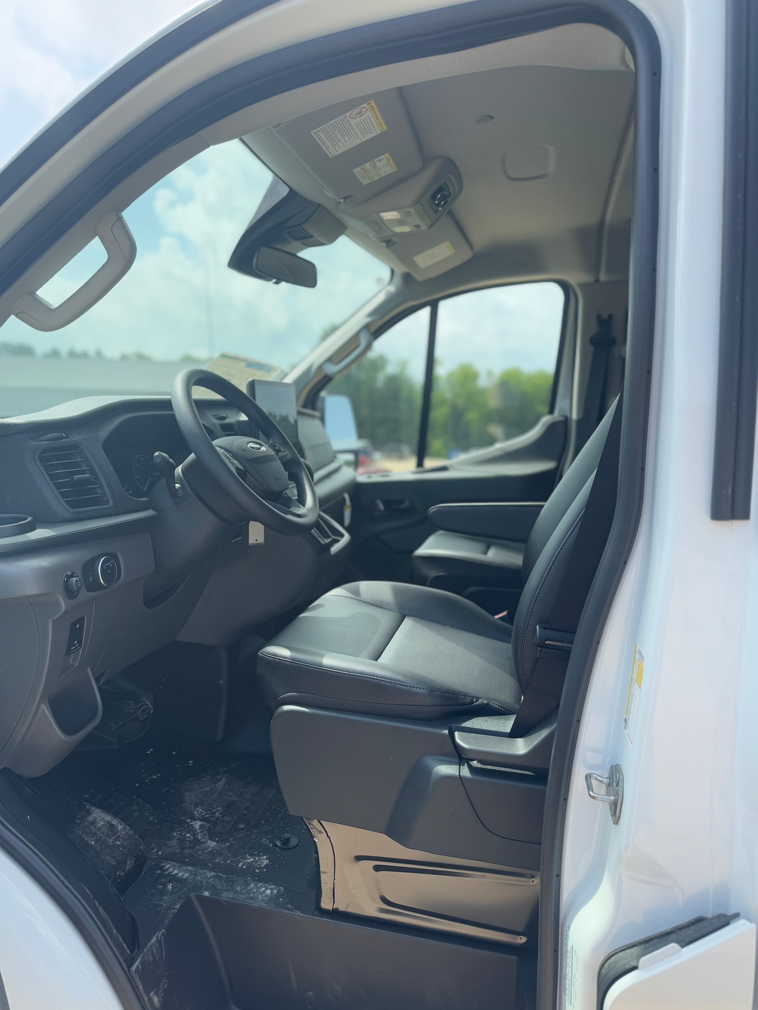 2024 Ford Transit Passenger Van XL - Photo 8