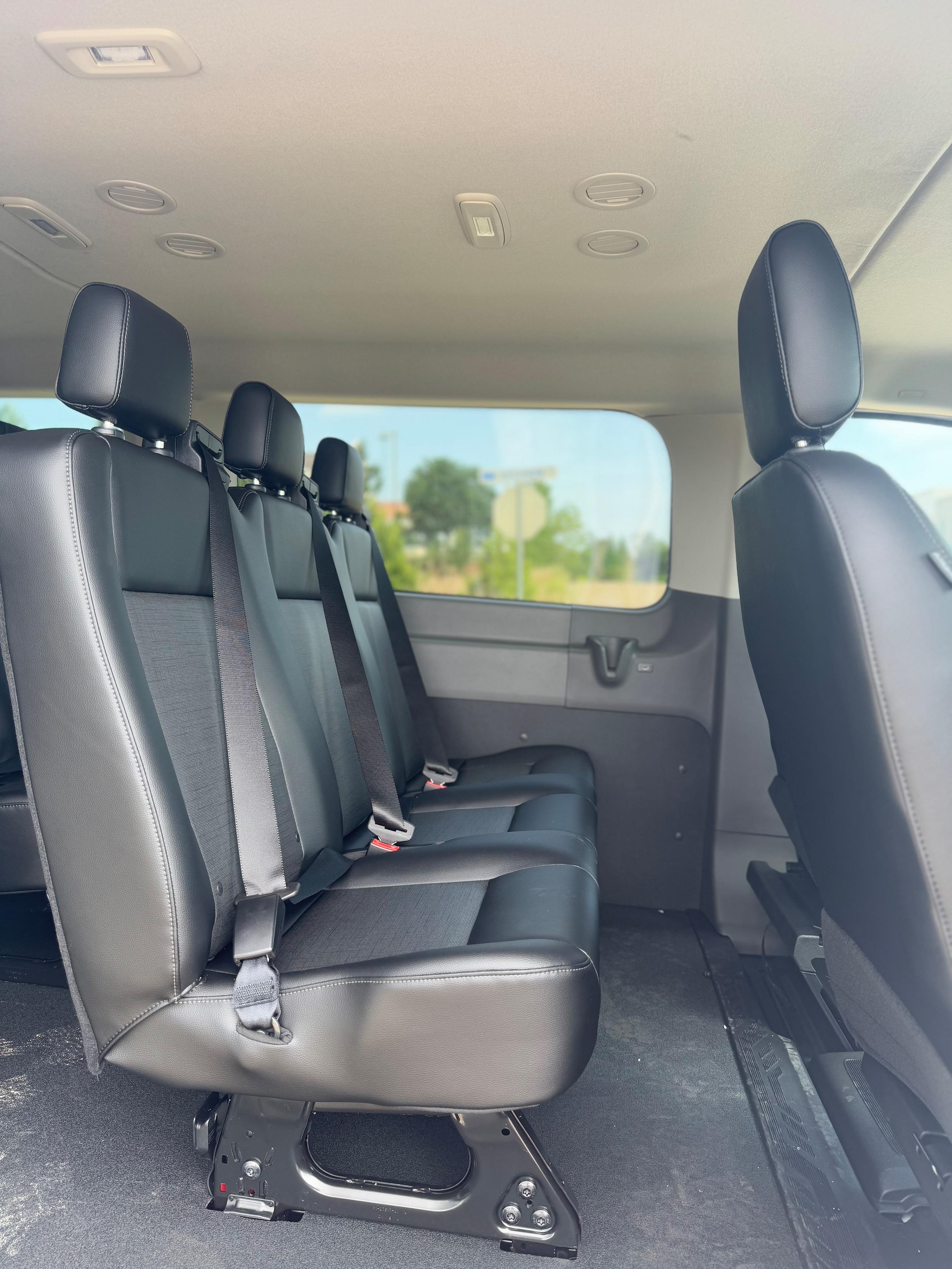 2024 Ford Transit Passenger Van XL - Photo 33
