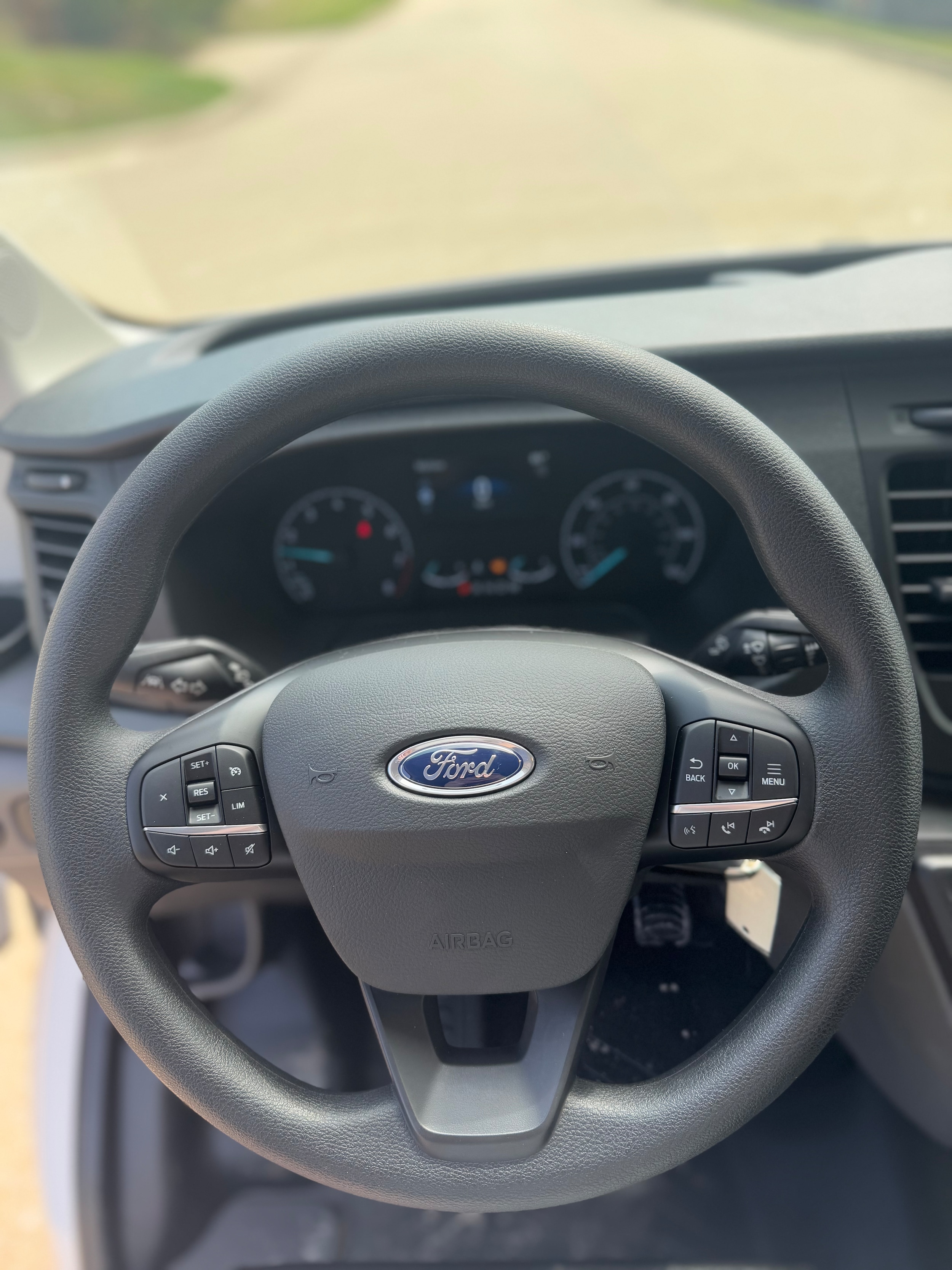 2024 Ford Transit Passenger Van XL - Photo 11