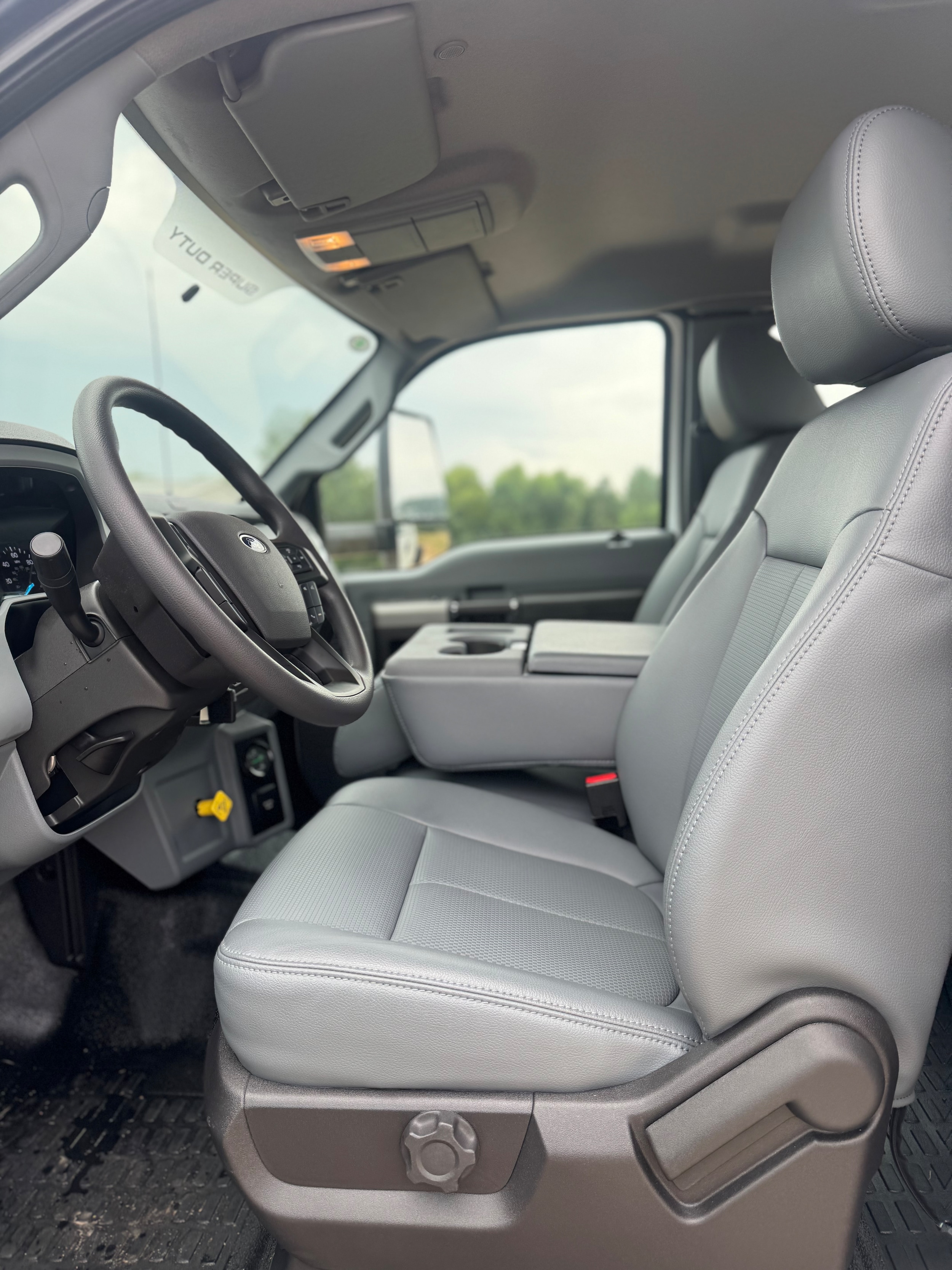 2024 Ford F-750 Commercial - Photo 15