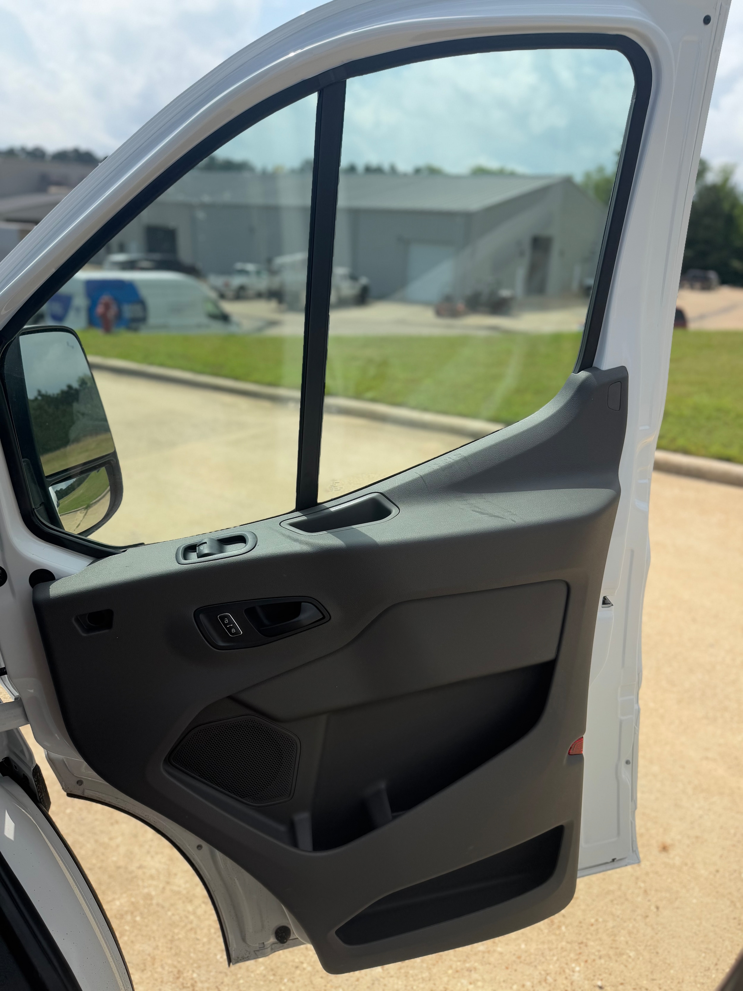 2024 Ford Transit Passenger Van XL - Photo 38