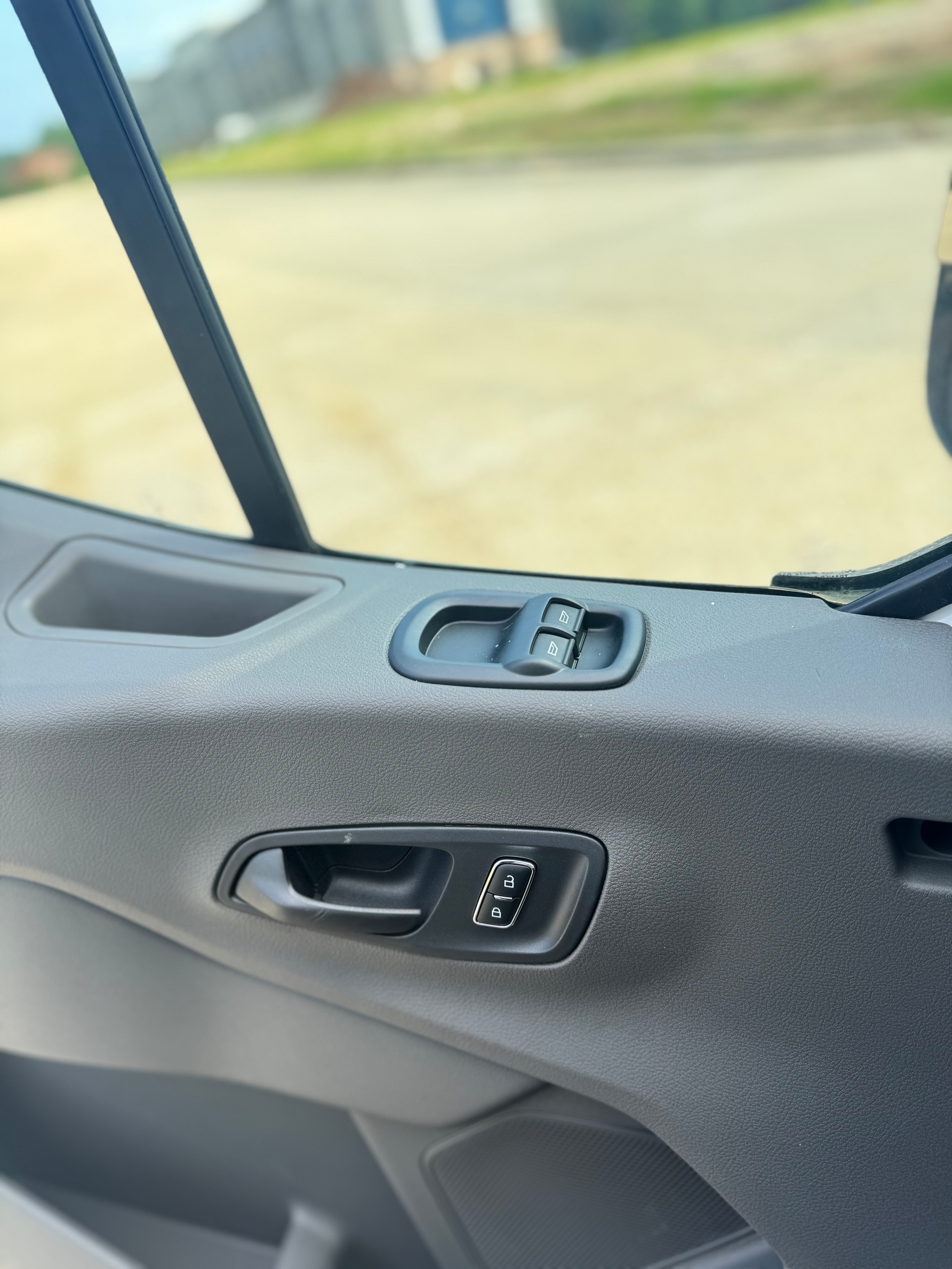 2024 Ford Transit Passenger Van XL - Photo 42