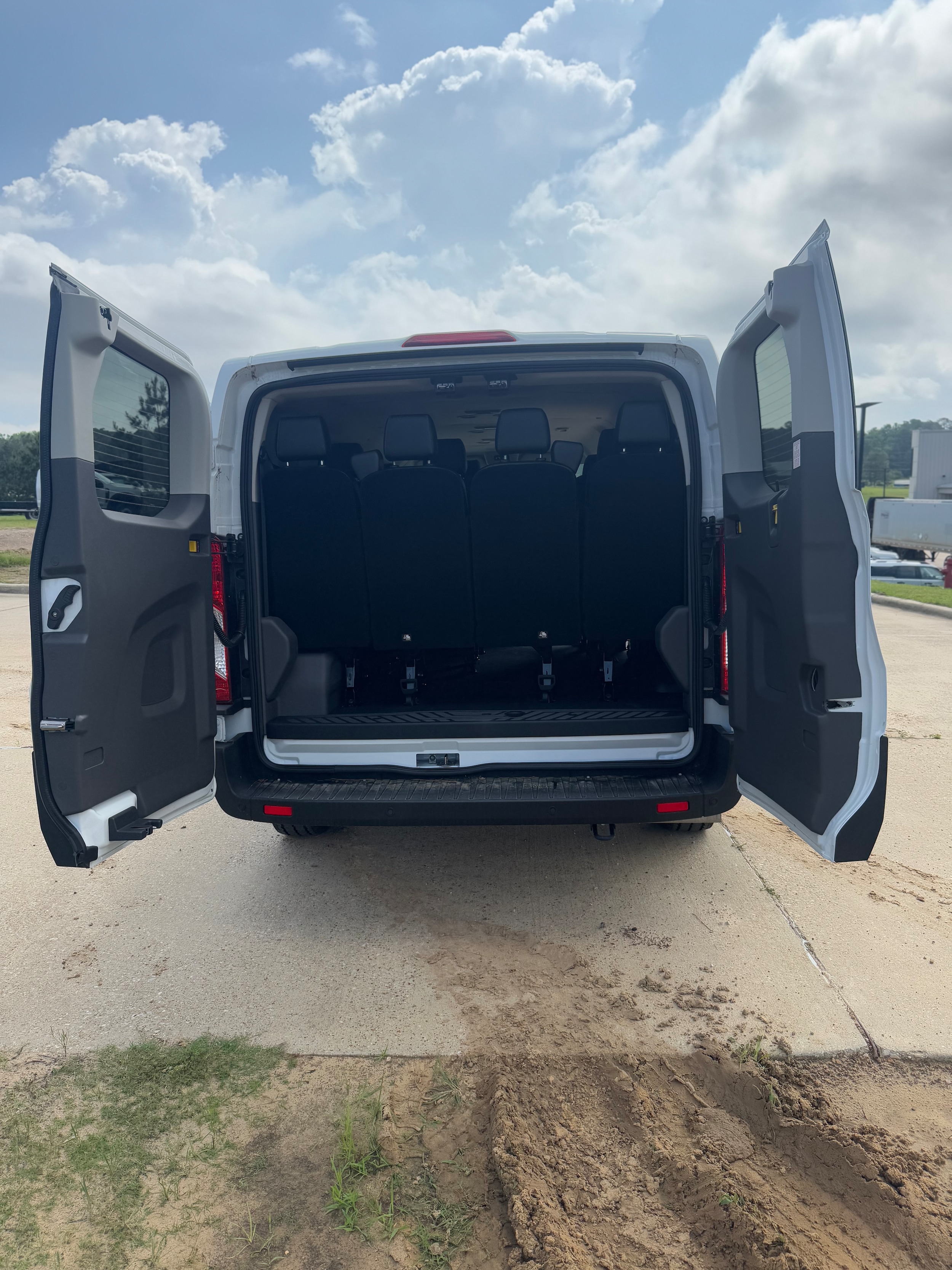 2024 Ford Transit Passenger Van XL - Photo 36