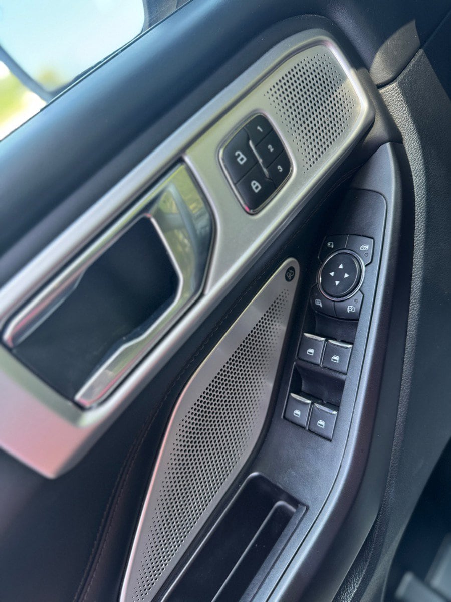2020 Ford Explorer Platinum - Photo 9
