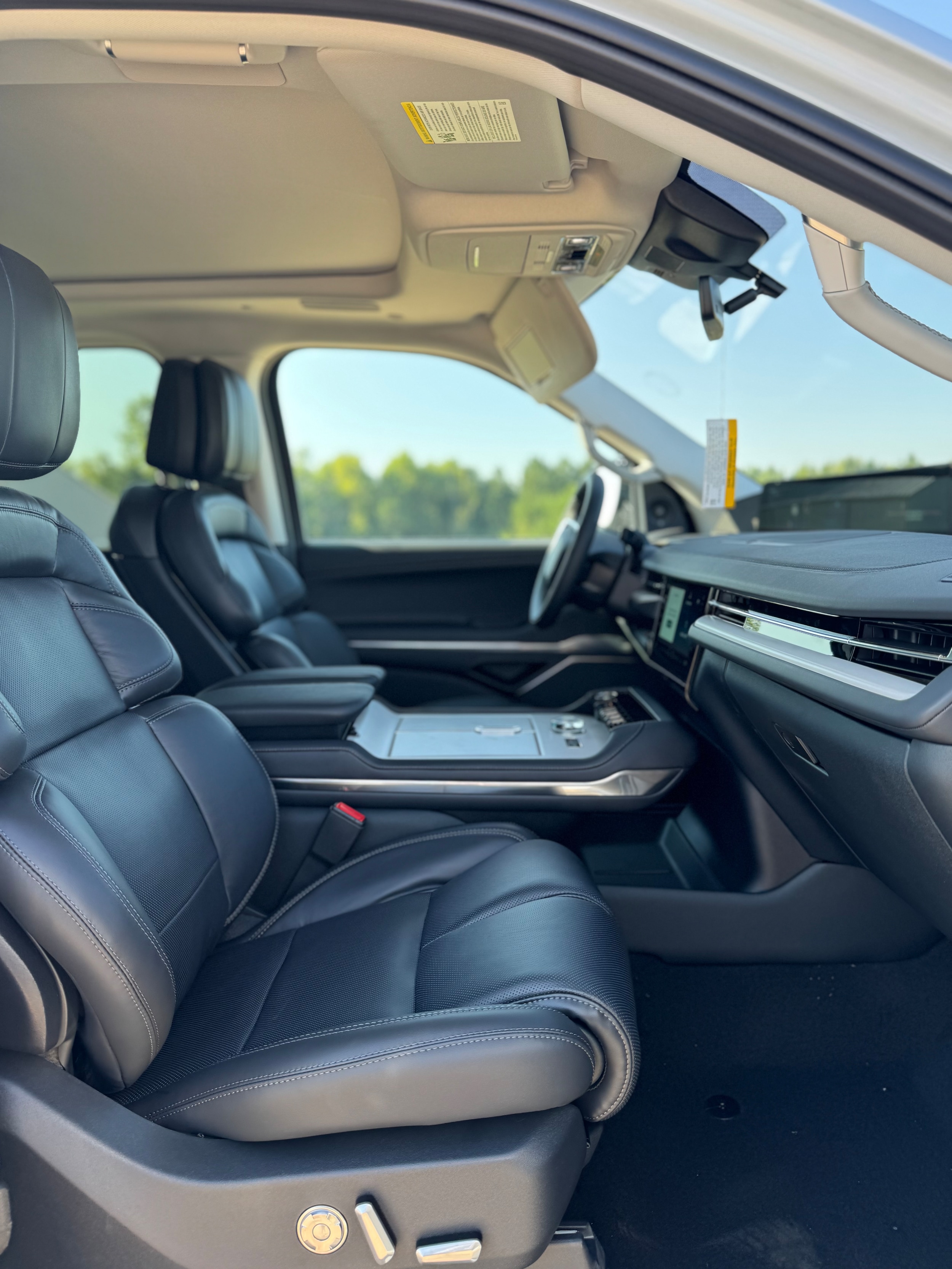 2025 Lincoln Navigator Reserve L - Photo 22
