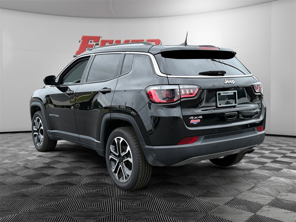 2022 Jeep Compass Limited photo 2