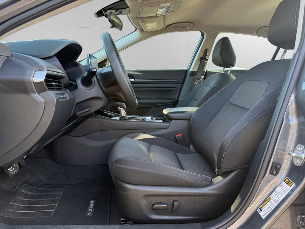 2024 Nissan Altima SV - Photo 9