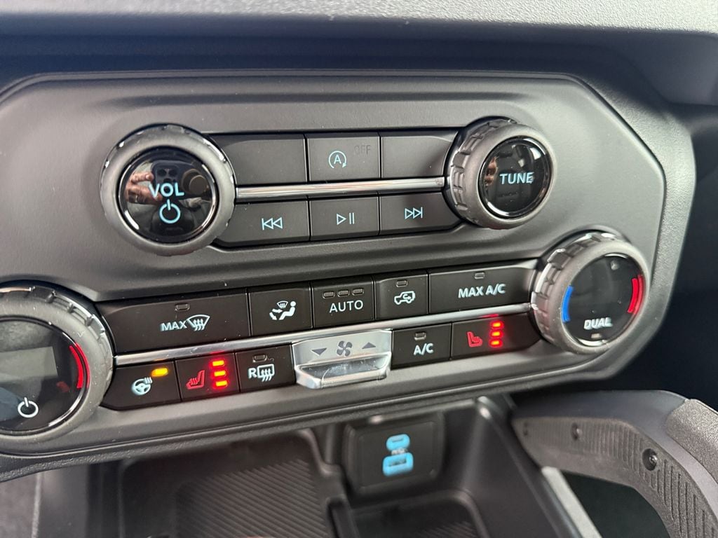 2025 Ford Bronco 4-Door Outer Banks - Photo 25